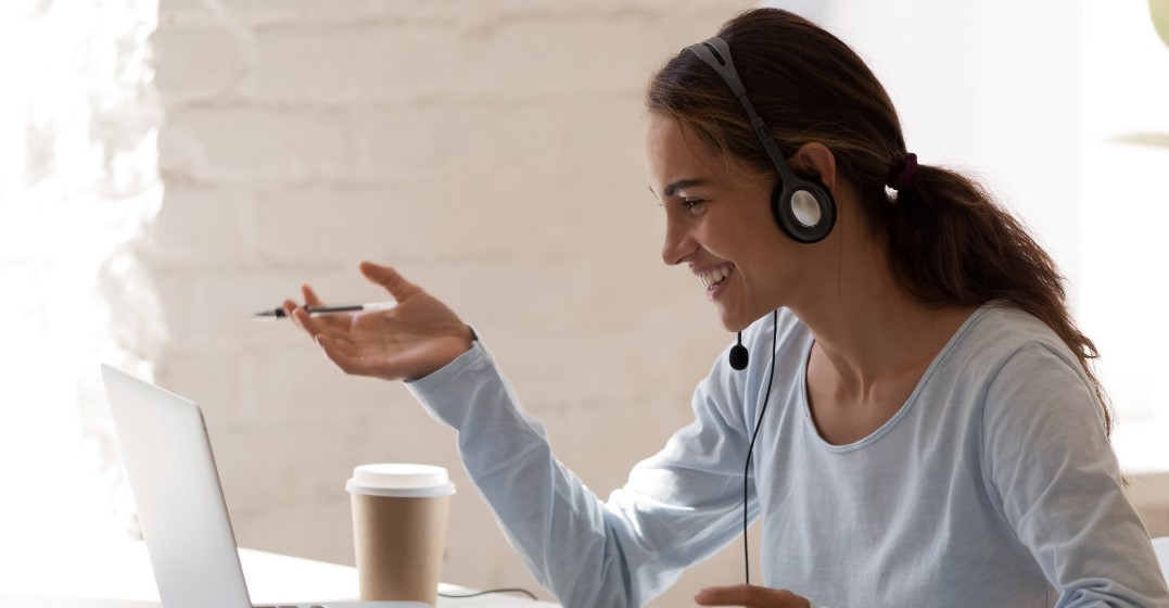 woman googling statistics about language learning