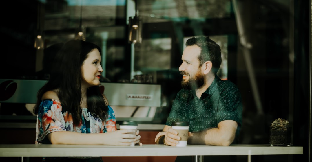 a couple talking about maternity leave in spain