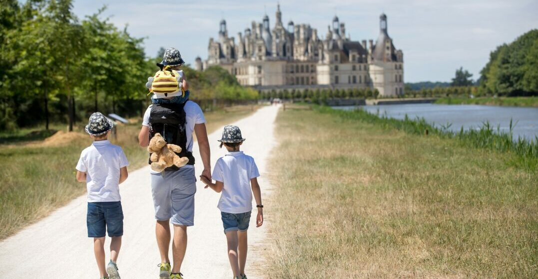 children and dad visiting Loire valley castles
