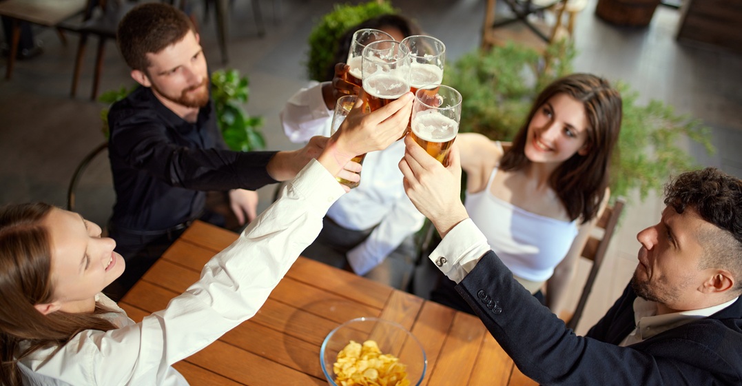 Colleagues having a Feierabend beer as part of the German work-life balance
