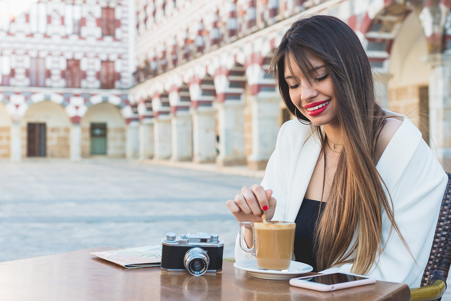 happy-woman-coffee-spain